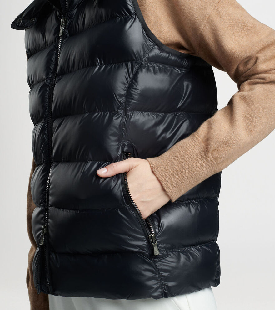 Chiron Hooded Gilet image number 4